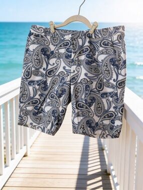 Banana Republic Navy and White Paisley Flat-Front Women's Shorts